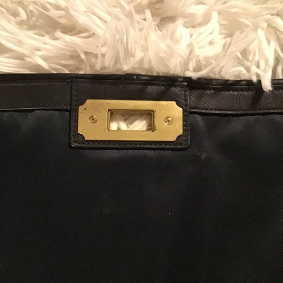 Y2K Coach Bag with Brass Chain Detail - Picture 6 of 8